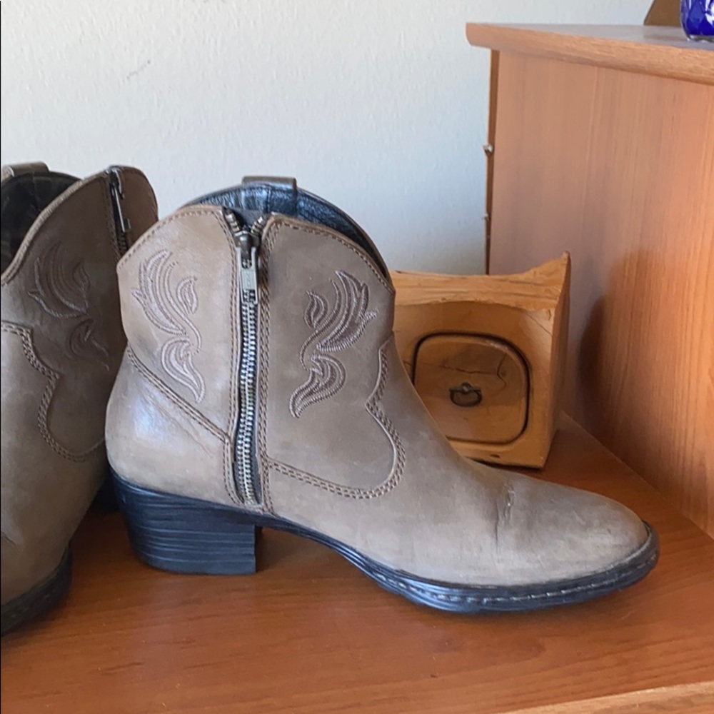 Born Riven Cowboy Boot - Picture 3 of 7